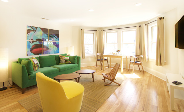 Dog-friendly Downton Annie #4 in the heart of Downtown 20% Discount Code GOLOCAL20