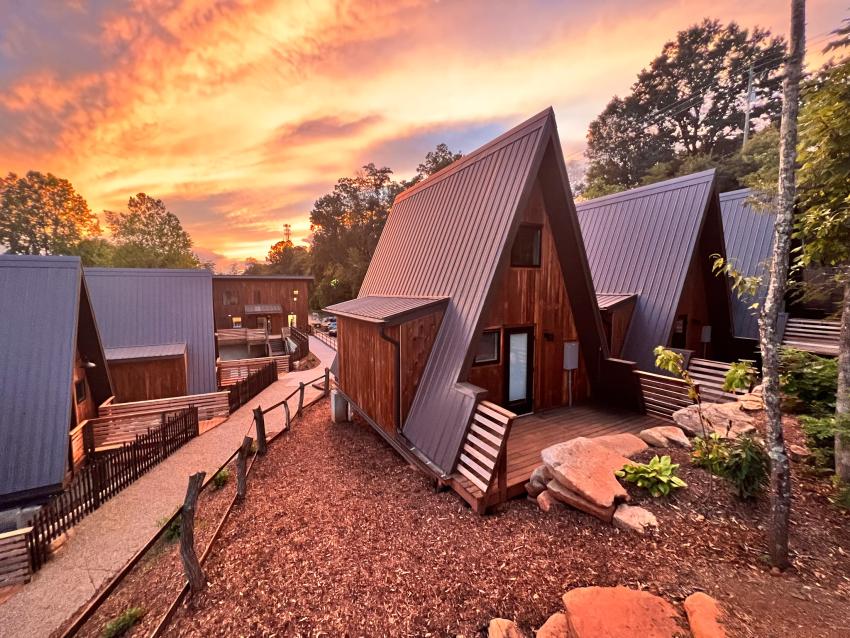 Wrong Way River Lodge Cabins